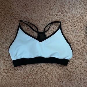 pink victoria’s secret sports bra